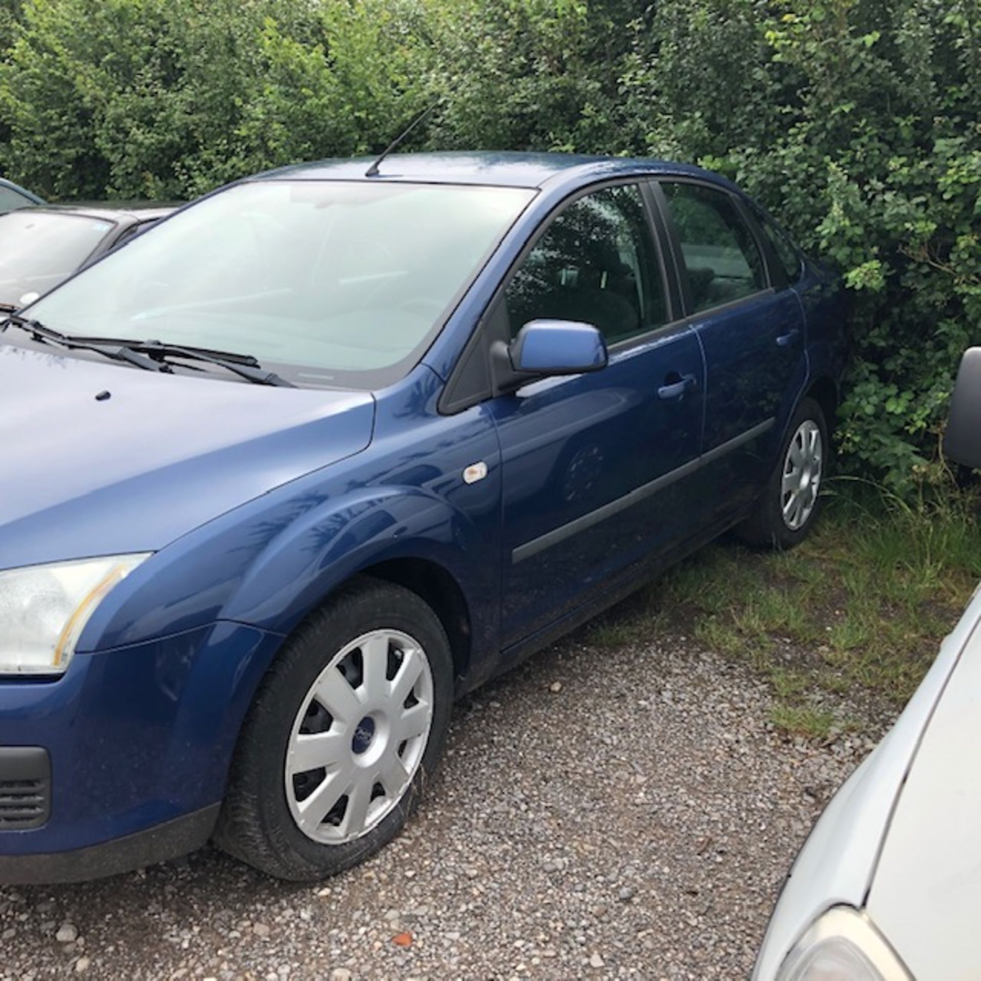 Blue Ford Mondeo 4 door. Appears to be an imported vehicle, possibly from France, no V5 so sold - Image 3 of 4