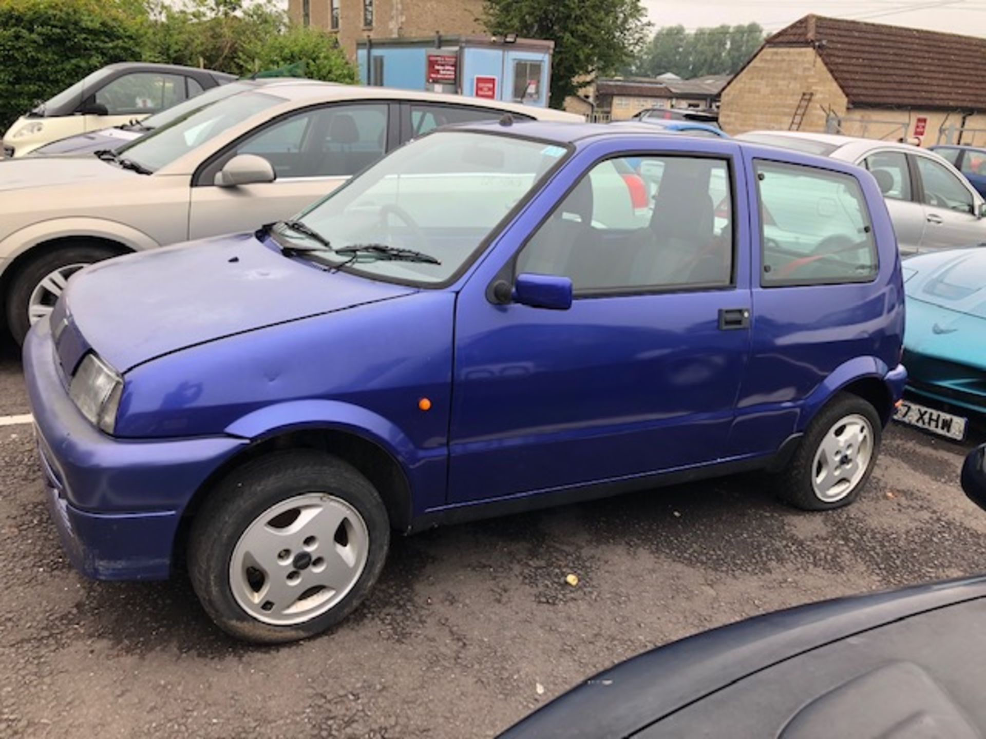 Fiat Cinquecento Reg No R118 WND 2 door in blue. We have V5 and keys, this vehicle started very - Image 2 of 6