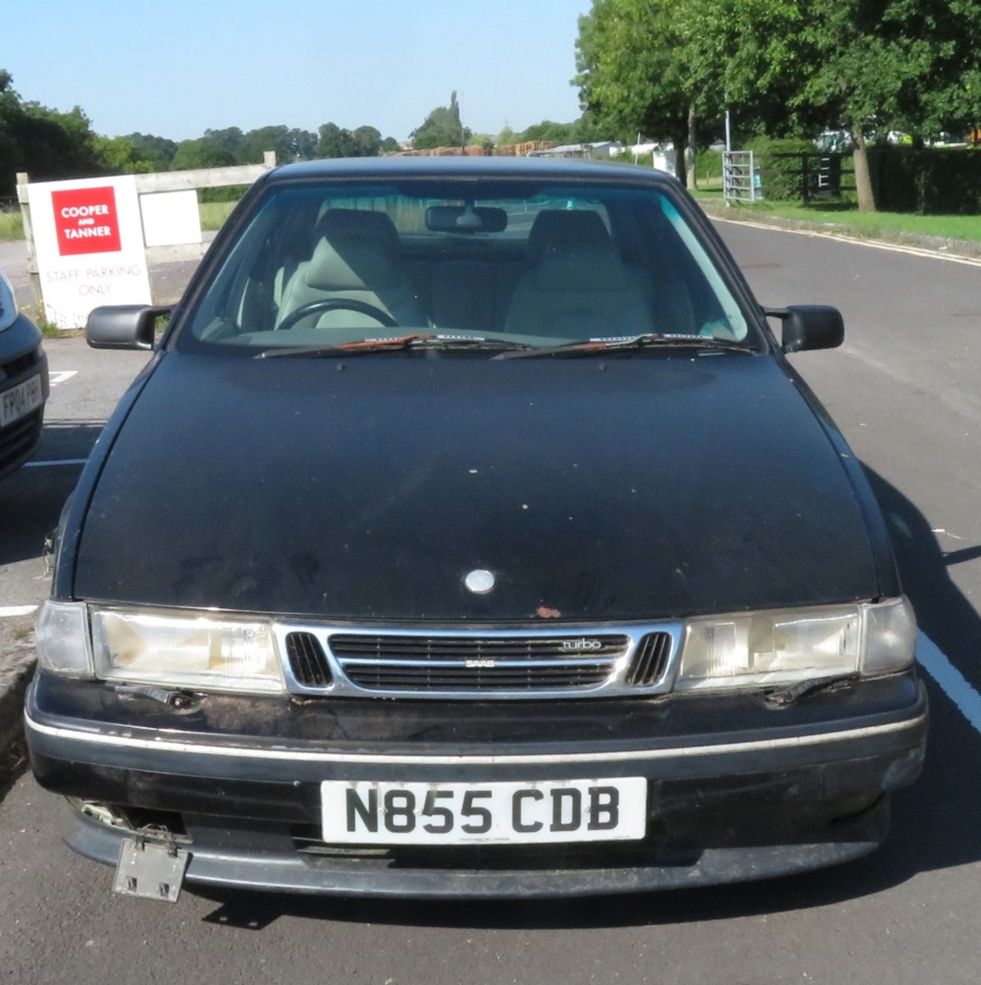 Saab 900 CSE, Reg no N855 CDB, black 4 door saloon, this vehicle has been stored in a field for many - Image 7 of 7