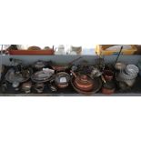 COLLECTION OF METALWARE TO INCLUDE COPPER KETTLE, PAN ETC