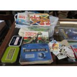 COLLECTION OF CIGARETTE CARDS, ALBUMS & TINS