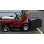 MTD RIDE ON LAWN TRACTOR WITH SPARE WHEEL & GRASS COLLECTOR
