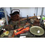 COPPER COAL SCUTTLE TOGETHER WITH ASSORTED METALWARE & COLLECTABLES