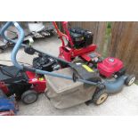 HONDA MOWER WITH GRASS BOX