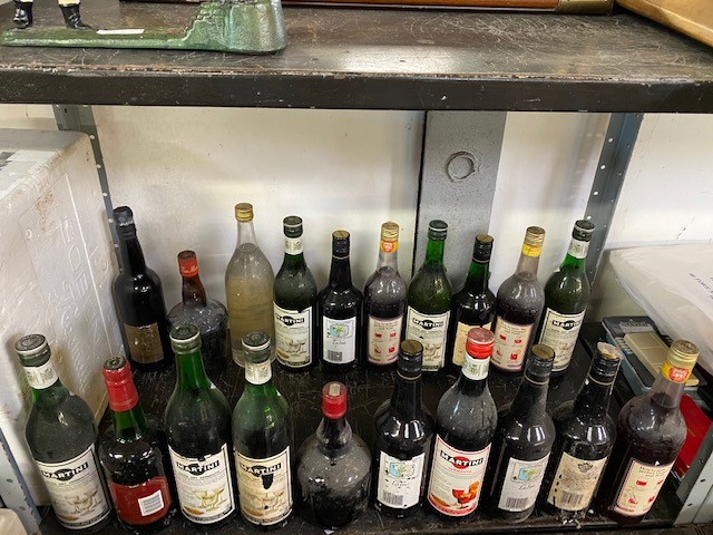 LARGE COLLECTION OF MARTINI & OTHER ALCOHOL - Image 3 of 5