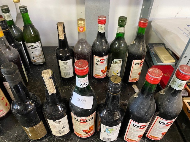 LARGE COLLECTION OF MARTINI & OTHER ALCOHOL - Image 5 of 5