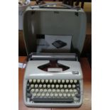 VINTAGE TYPEWRITER