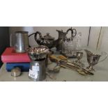 VARIOUS METALWARE INCLUDING TEAPOT, PEWTER MUG, CONDIMENT SET ETC