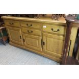 LARGE OAK SIDEBOARD WITH 3 CUPBOARDS & 4 DRAWERS