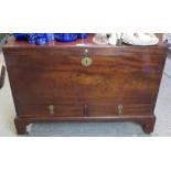 19TH CENTURY MAHOGANY MULE CHEST ON SHAPED FEET & LATER CASTERS, WITH 2 DRAWERS TO THE BASE