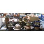 LARGE COLLECTION OF COPPER/BRASS ITEMS INCLUDING KETTLES, TRAYS, CANDLESTICK, CONDIMENT SET, HIP