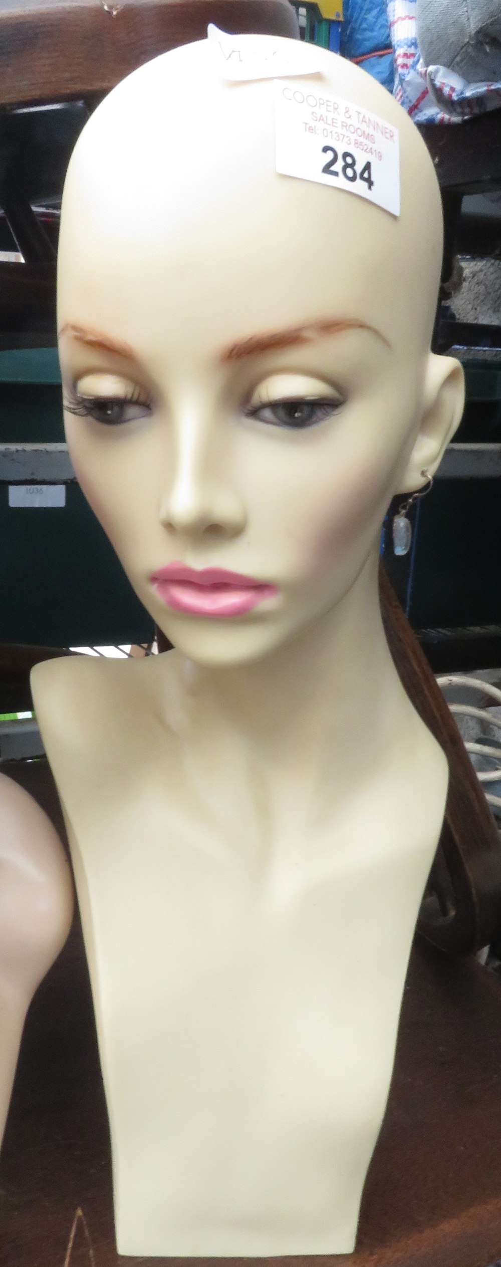 MANNEQUIN HEAD