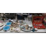 COLLECTION OF MAINLY CHINA ITEMS INCLUDING DRINKING GLASSES, SMALL TRINKETS, PAIR OF CASSEROLE