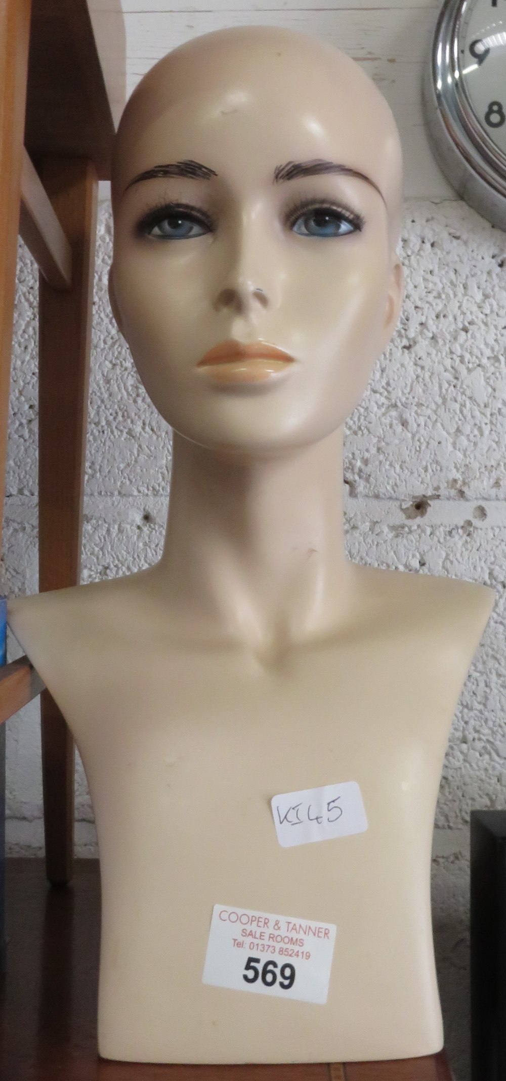 MANNEQUIN HEAD