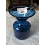 MID CENTURY HOLMEGAARD BLUE FLARED GLASS VASE, 15.5CM HIGH