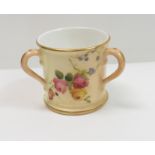 ROYAL WORCESTER MINIATURE TYG IN BLUSH APRICOT & PAINTED WITH FLOWERS, PUCE MARK TO BASE, 4CM HIGH