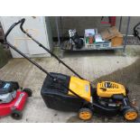 MCCULLOCH M40 MOTOR MOWER WITH GRASSBOX