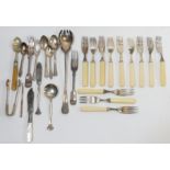 QUANTITY OF SILVERPLATED CUTLERY INCLUDING PRESERVE SPOONS, BUTTER KNIFE, TABLE KNIVES, FORKS,