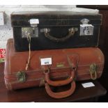 VANITY CASE ALONG WITH A LEATHER TRAVELLING CASE