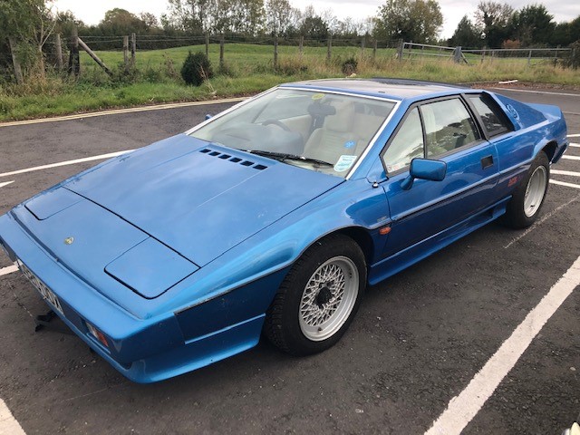 LOTUS TURBO ESPRIT HC, REG D920 00X (BELIEVED TO BE 1987) COMING TO THE SALE HAVING BEEN IN STORE