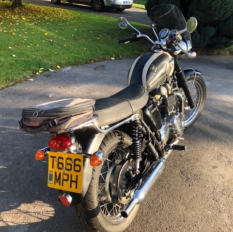 2004 TRIUMPH T100 BONNEVILLE 865CC. REGISTRATION NO. T666 MPH. V5C PRESENT. DATE OF FIRST - Image 5 of 12