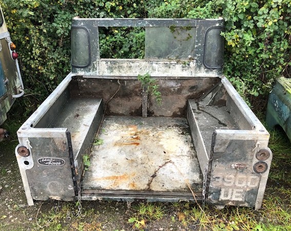 LAND ROVER REAR BODY TUB AND REAR WINDOW PANEL. BELIEVED TO BE FOR SERIES II/IIA (PURCHASERS SHOULD