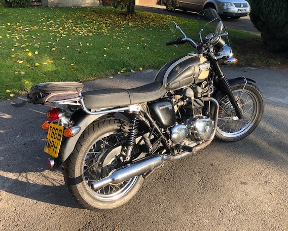 2004 TRIUMPH T100 BONNEVILLE 865CC. REGISTRATION NO. T666 MPH. V5C PRESENT. DATE OF FIRST - Image 2 of 12