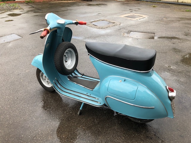 VESPA 150 SPORTIQUE, REG: BHW 378A, FINISHED IN SKY BLUE AND PRESENTED IN ABSOLUTELY BEAUTIFUL - Image 7 of 11