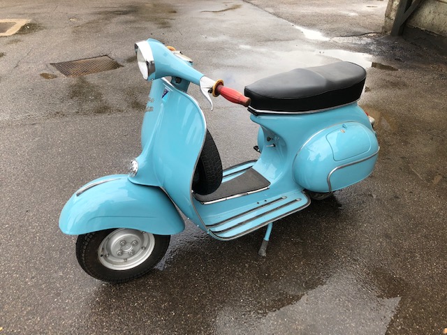 VESPA 150 SPORTIQUE, REG: BHW 378A, FINISHED IN SKY BLUE AND PRESENTED IN ABSOLUTELY BEAUTIFUL - Image 6 of 11