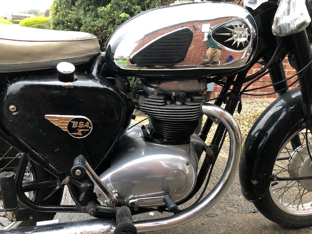 1964 BSA A50, REG:BDU 495B, FINISHED IN BLACK WITH GREY SEAT AND CHROME TANK SIDES, GOOD WORKABLE - Image 5 of 11