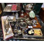 CANTEEN OF CUTLERY IN OAK BOX TOGETHER WITH VARIOUS SILVER PLATED ITEMS INCLUDING A TEAPOT