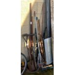 QUANTITY OF GARDEN TOOLS