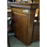 OAK CORNER CUPBOARD