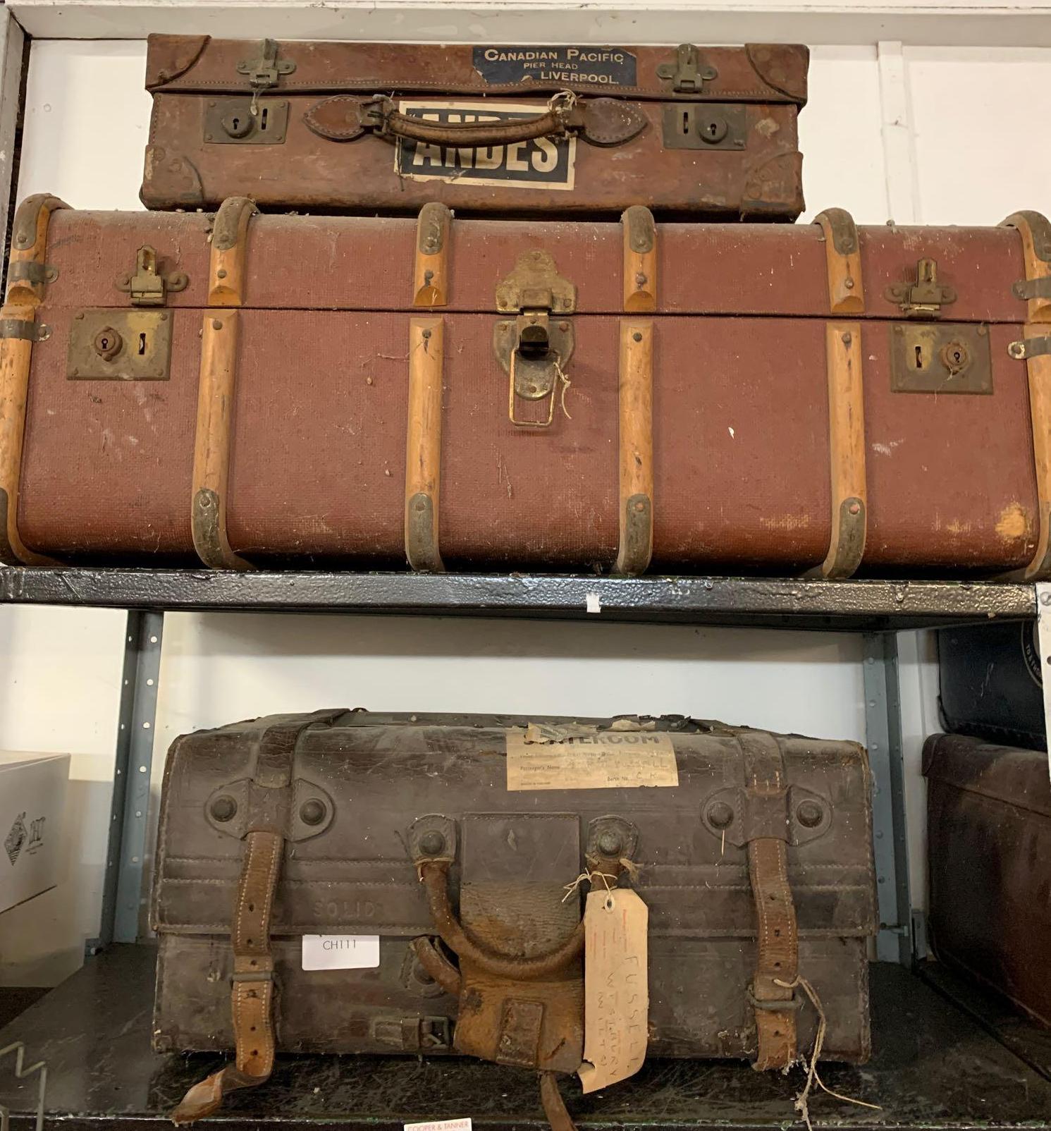2 LEATHER TRAVELLING CASES & LARGE WOODEN RIBBED TRAVELLING TRUNK