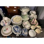 CERAMICS TO INCLUDE WADE, TEA CUPS & SAUCERS, ROYAL WORCESTER EVESHAM PATTERN, BLUE & WHITE TUREENS