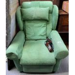 GREEN UPHOLSTERED ELECTRIC RECLINING CHAIR BY WILLOW BROOK RECLINERS