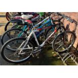 26 GIANT BOULDER SHOCK GENTS BICYCLE WITH SPRUNG FORKS"