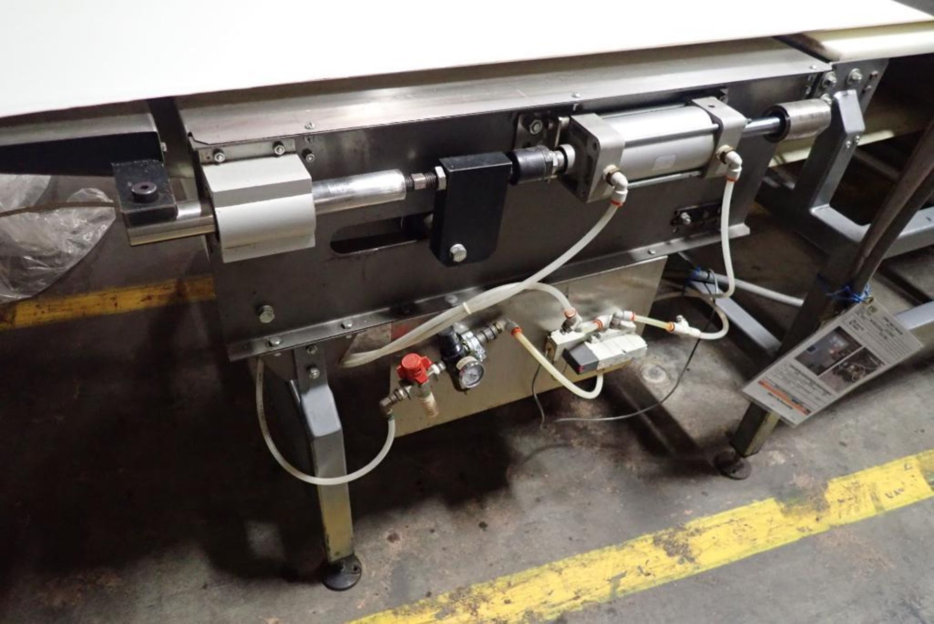 Fortress phantom metal detector with conveyor - Image 6 of 14