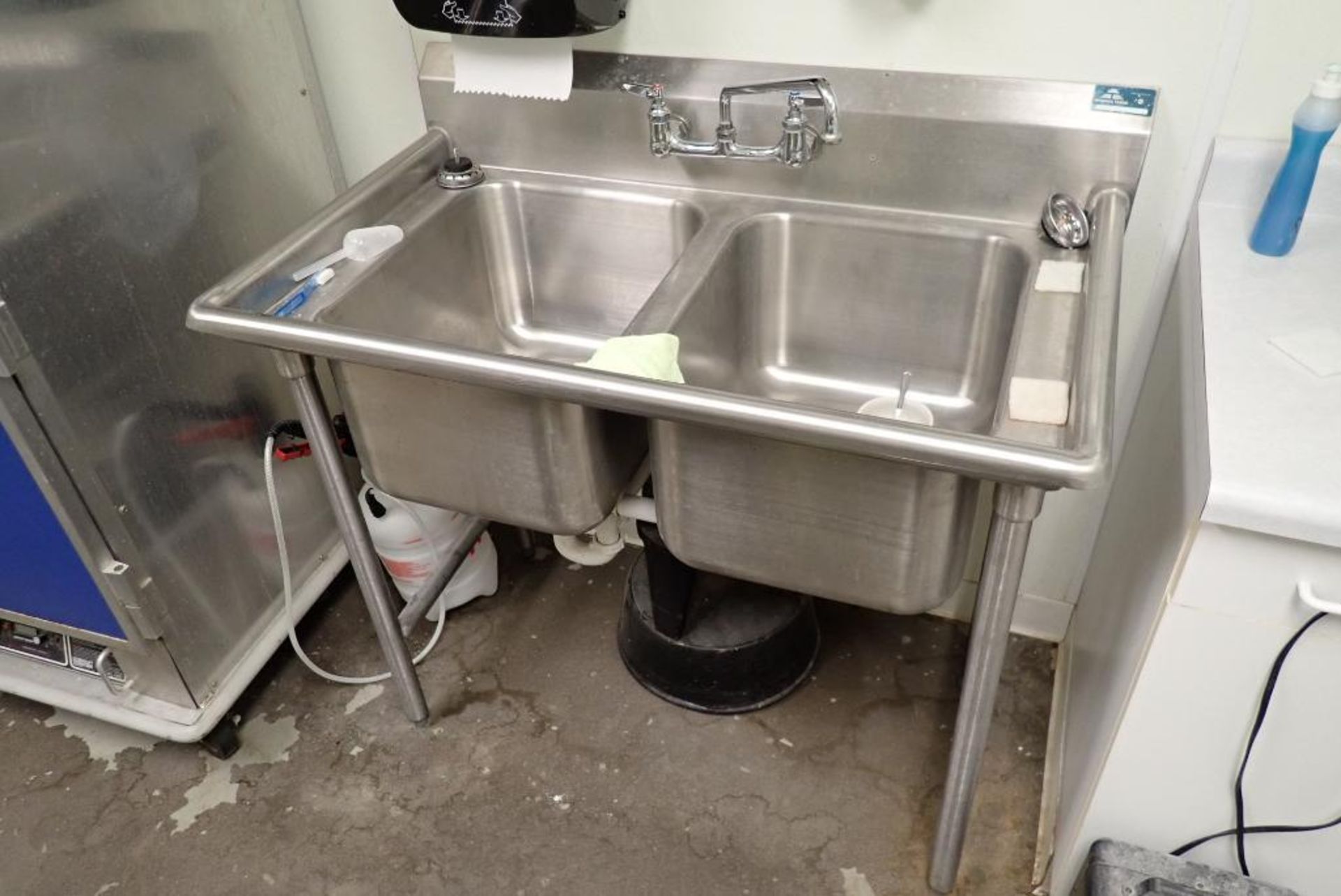 Advance Tabco SS 2 compartment sink