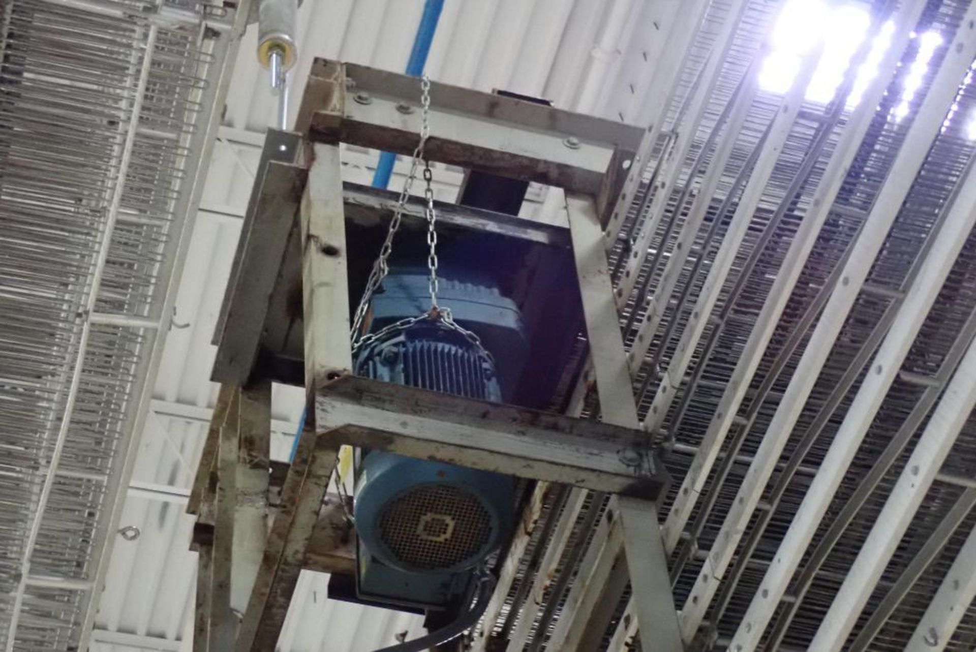 Stewart Systems racetrack overhead cooling conveyor - Image 11 of 18