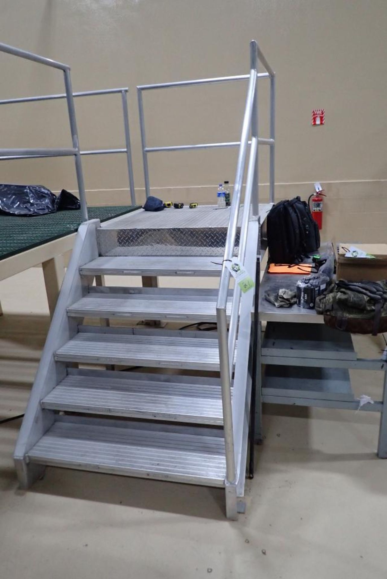 Aluminum 6 step platform - Image 2 of 4