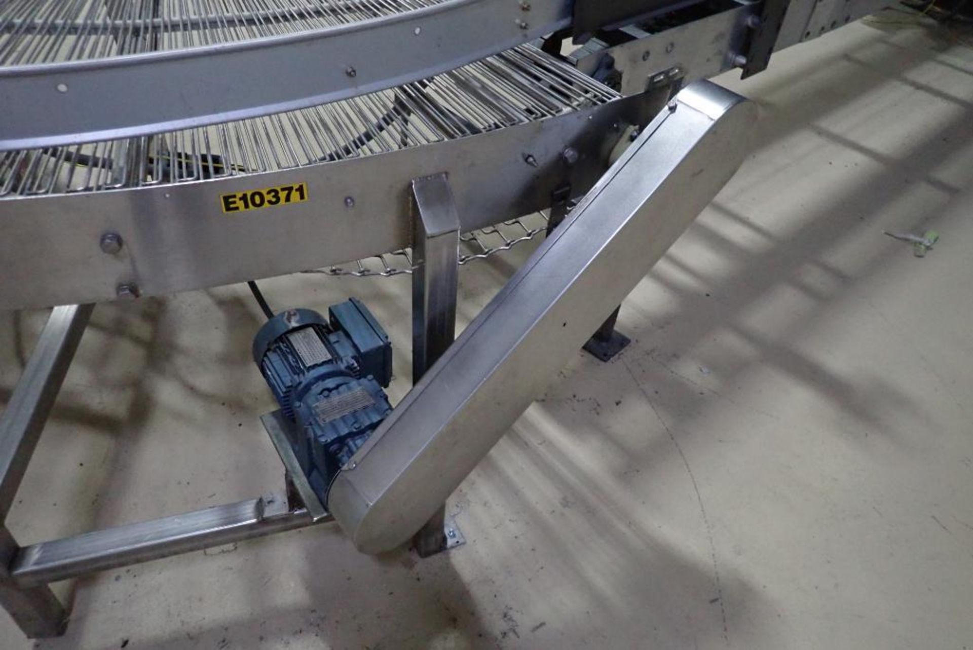 BMI 90 degree conveyor - Image 7 of 10