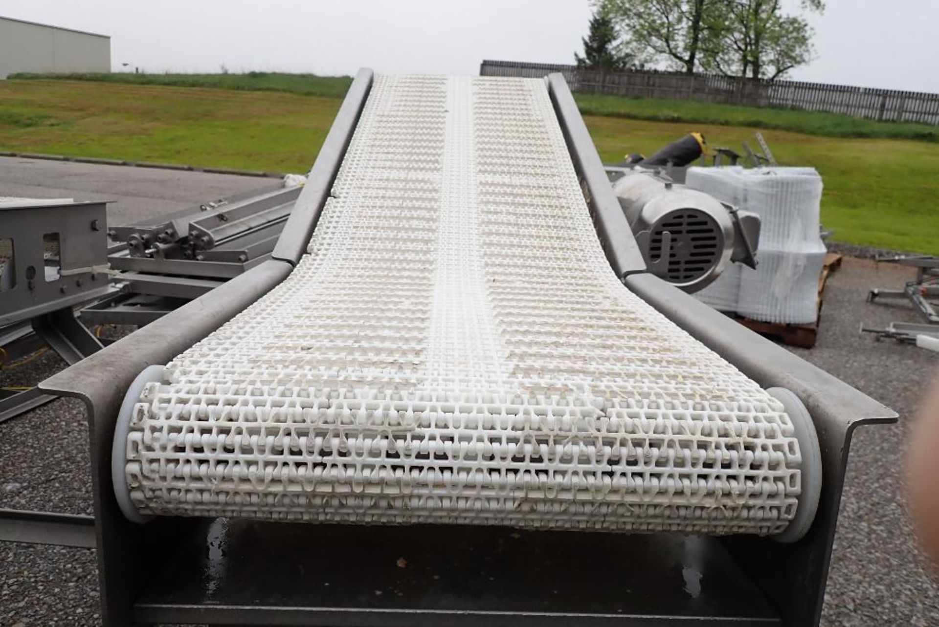 Friesens SS incline conveyor - Image 6 of 12