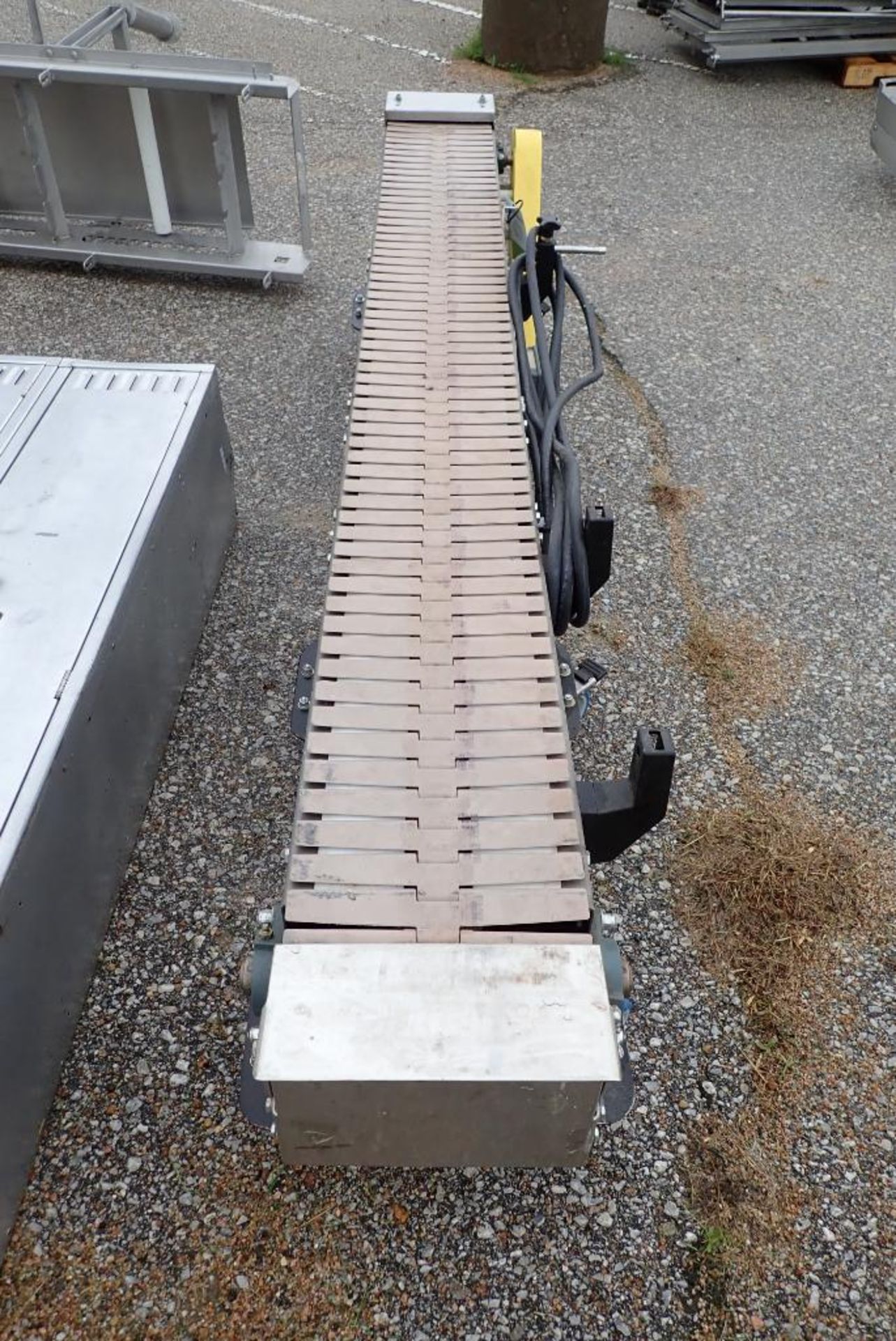 Multi-conveyor table top belt conveyor - Image 4 of 14