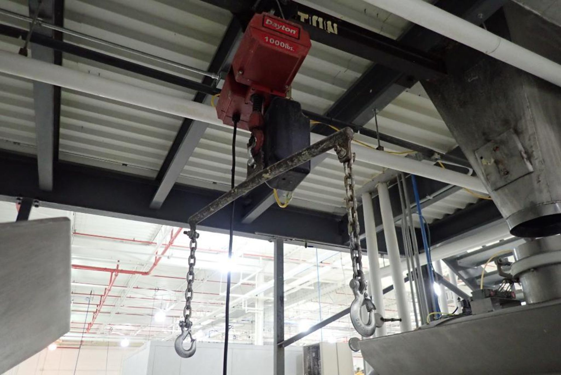 Dayton 1000 lb. electric chain hoist - Image 3 of 6