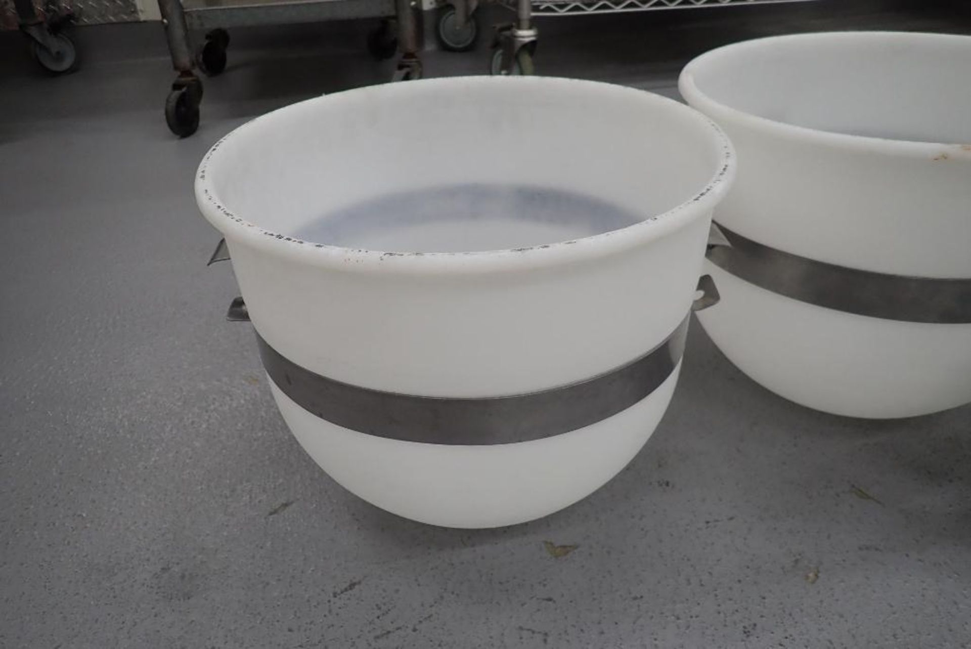 Hobart 20 quart plastic bowl - Image 3 of 6