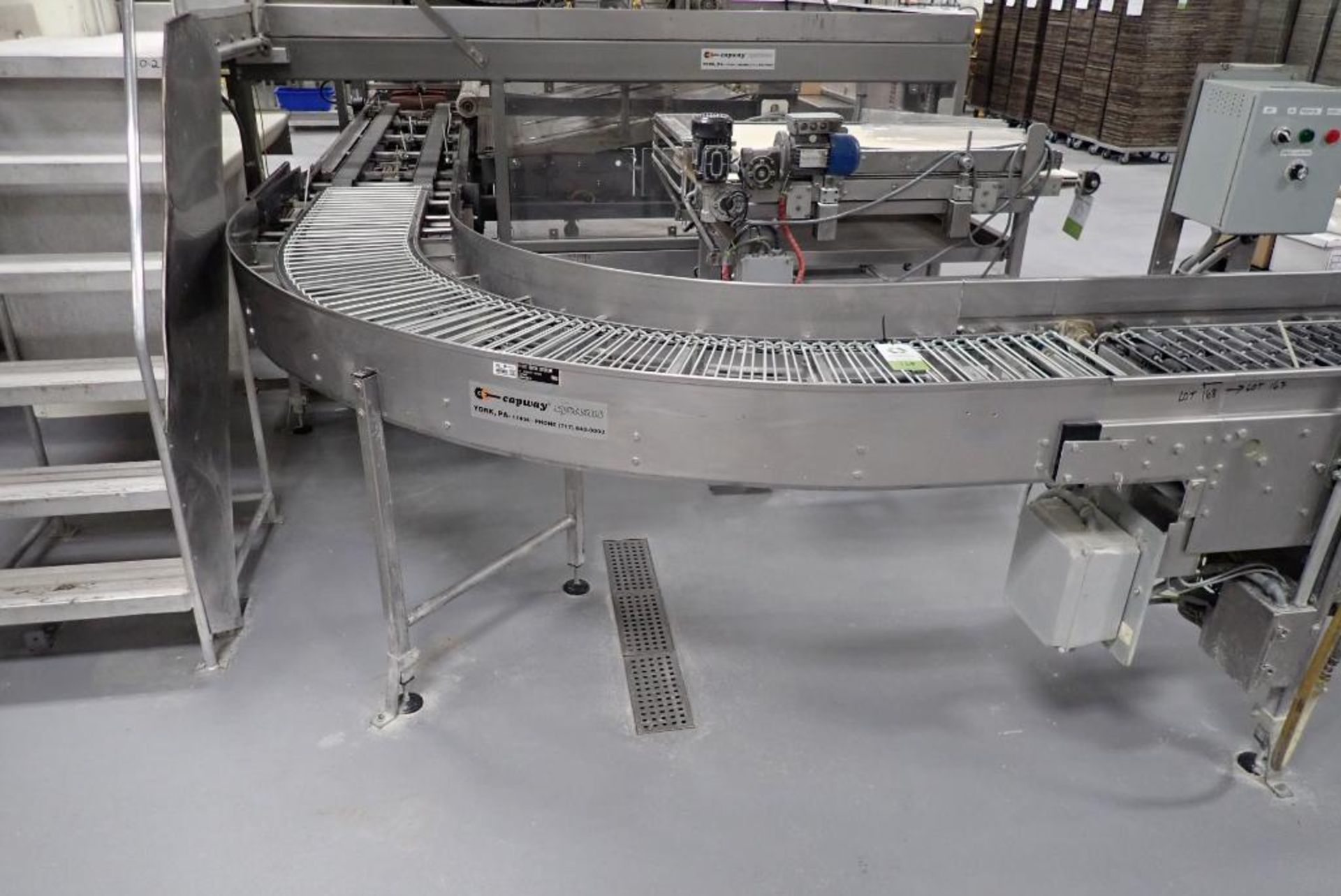 Capway Systems 90 degree turn conveyor