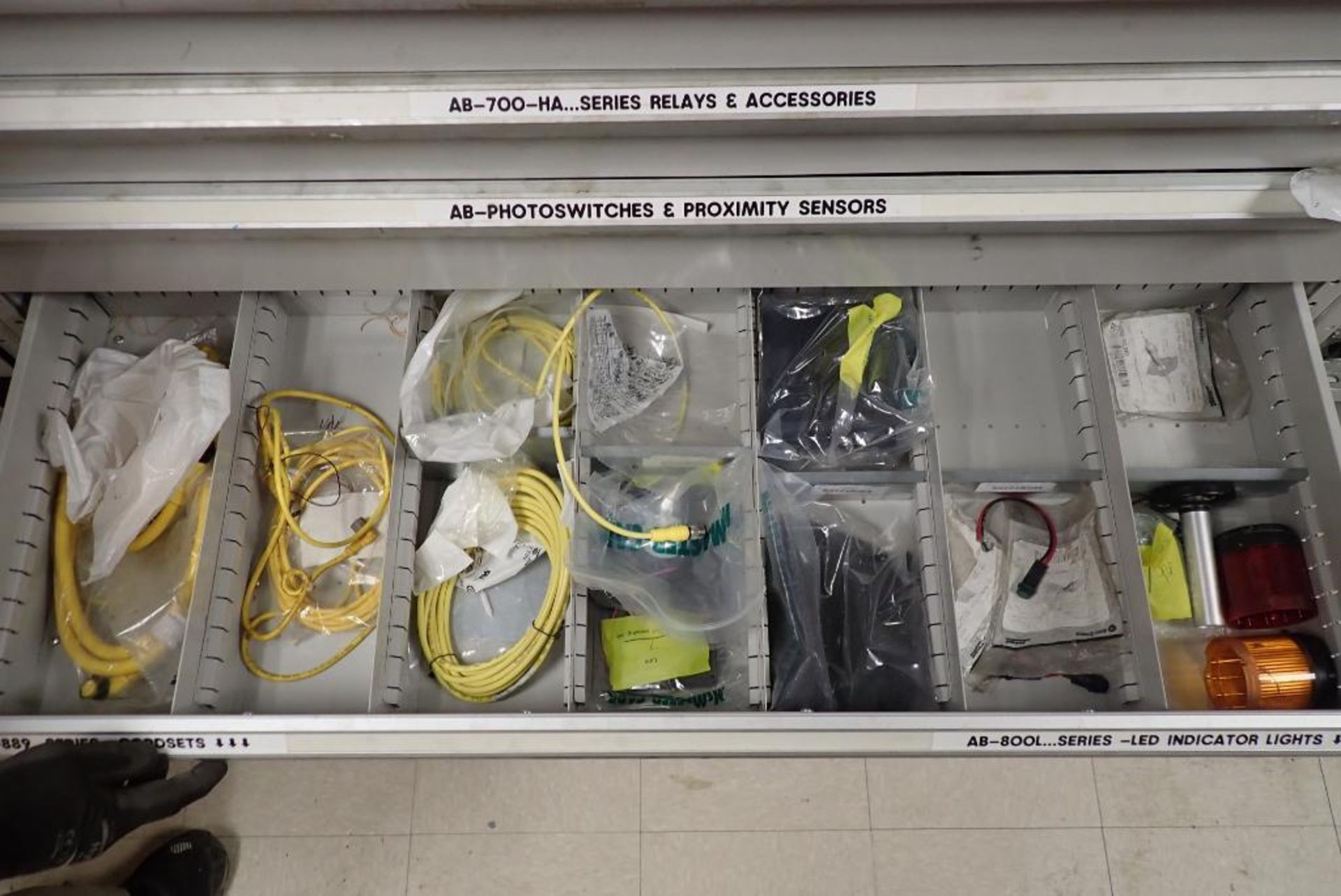 Contents of shelving and drawers including Allen Bradley contacts - Image 8 of 9