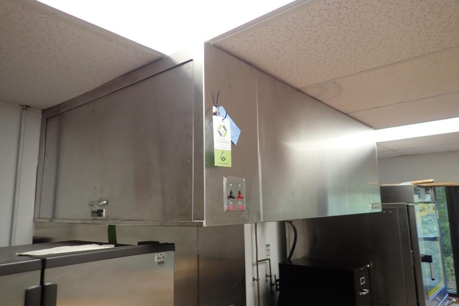 Captive Aire SS exhaust hood with fire suppression and lights - Image 2 of 8