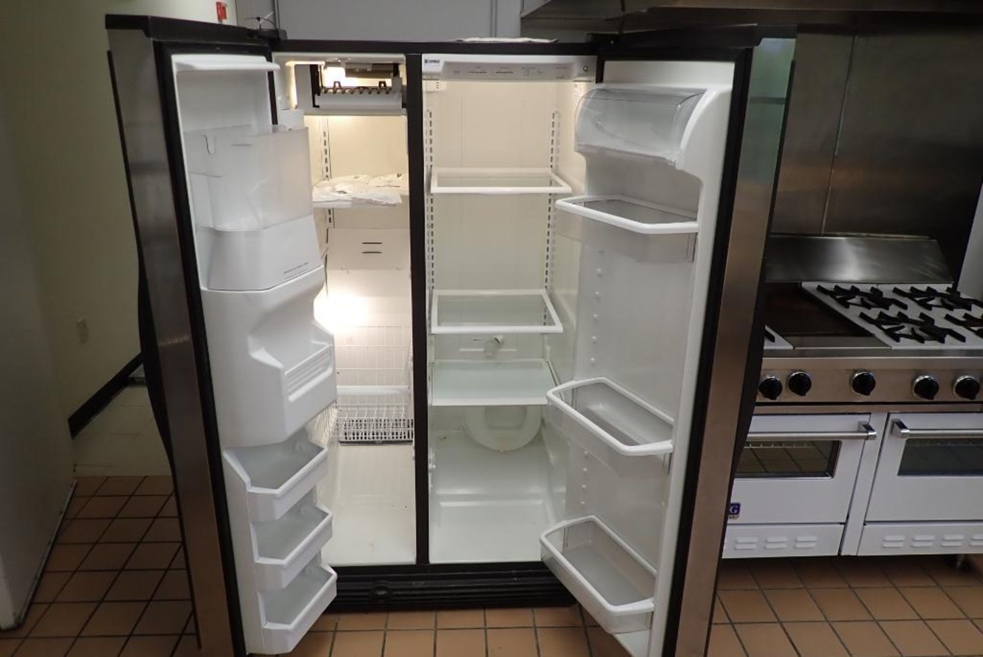 Kenmore Elite refrigerator freezer combo - Image 5 of 9